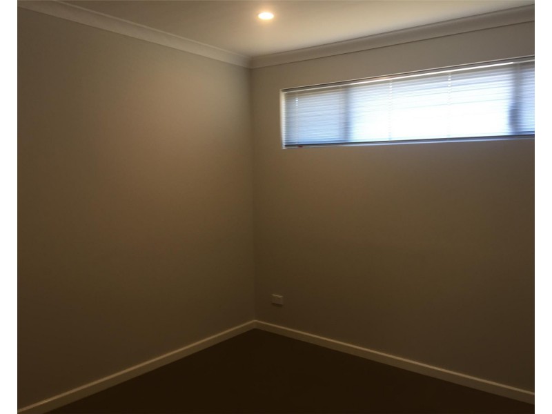 24 Baltic Approach, Piara Waters WA 6112