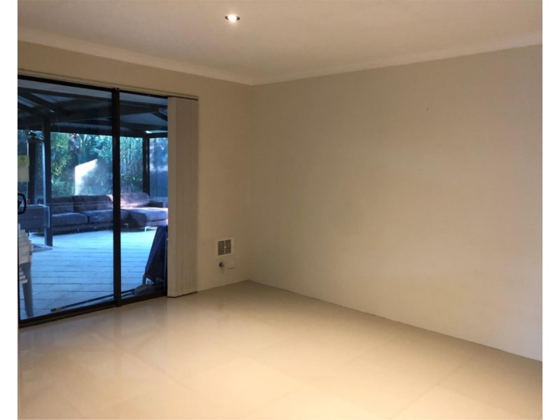 4 Sterling Close, Craigie WA 6025