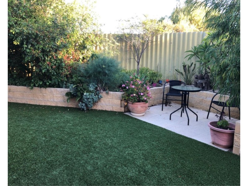 4 Sterling Close, Craigie WA 6025