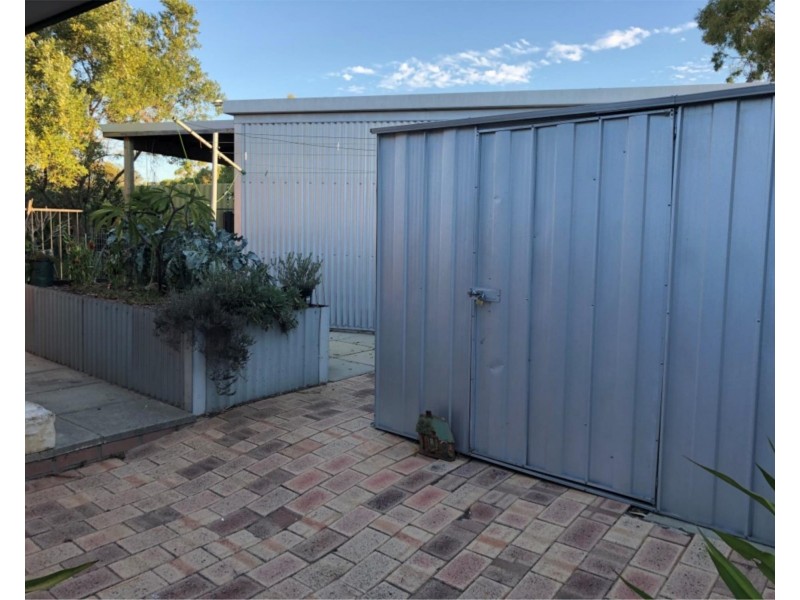 4 Sterling Close, Craigie WA 6025