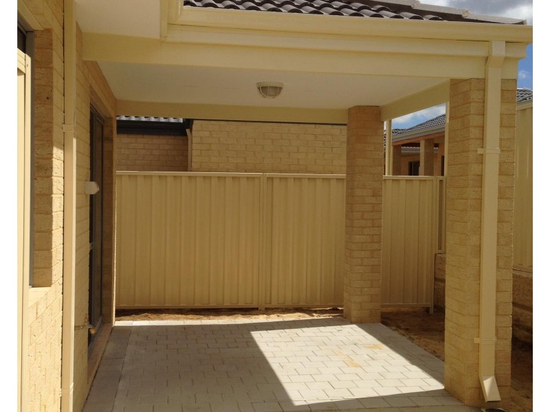 1/26 Matta Way, Pearsall WA 6065