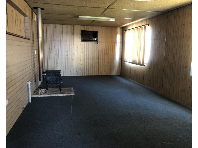 31 Embleton Avenue, Embleton WA 6062