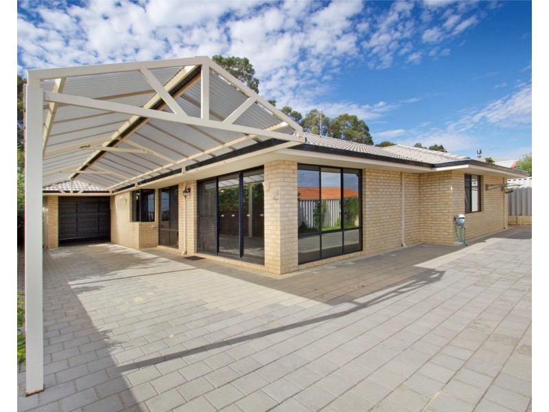 15 Bellerive Boulevard, Madeley WA 6065