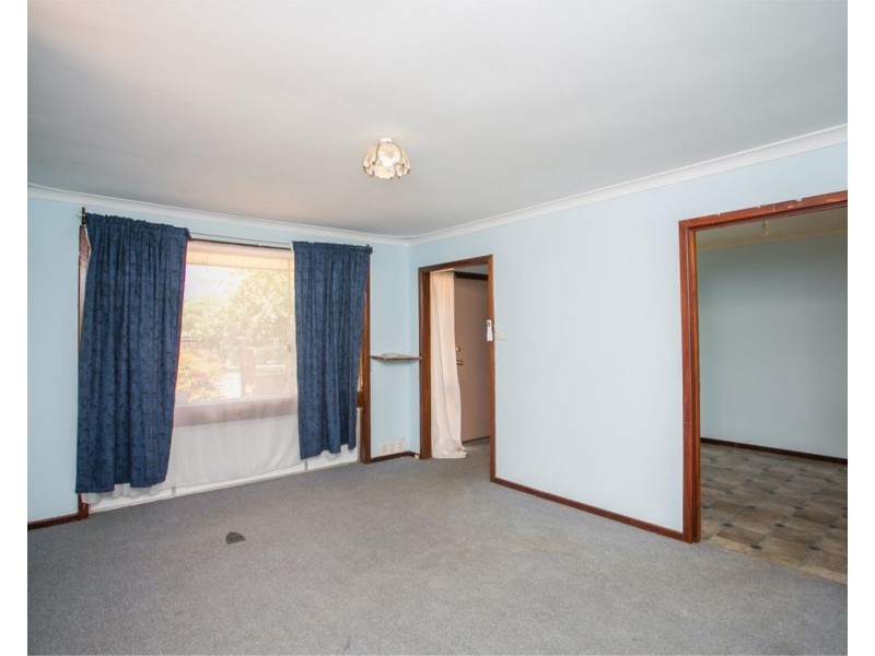 8 Woolgar Way, Lockridge WA 6054