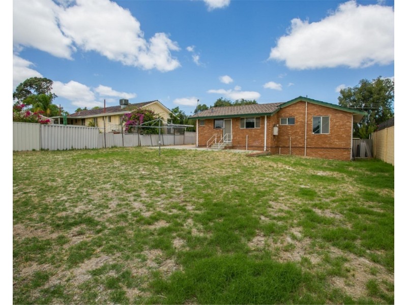 8 Woolgar Way, Lockridge WA 6054