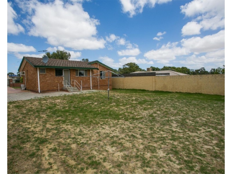 8 Woolgar Way, Lockridge WA 6054
