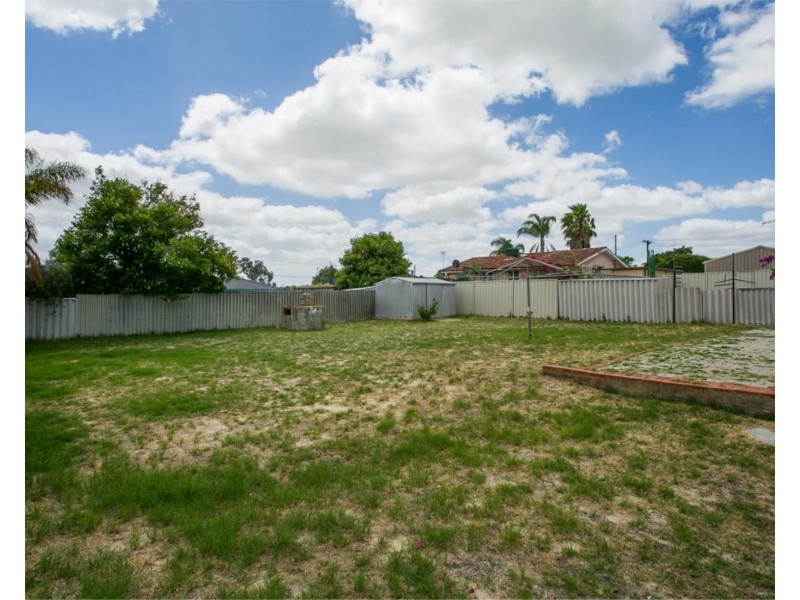8 Woolgar Way, Lockridge WA 6054