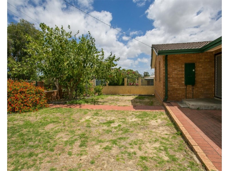 8 Woolgar Way, Lockridge WA 6054