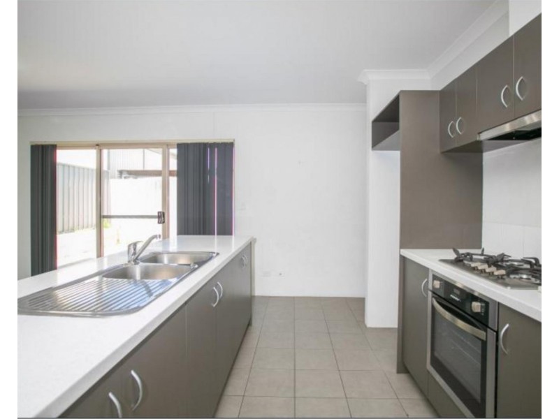 6C Messenger Street, Kelmscott WA 6111