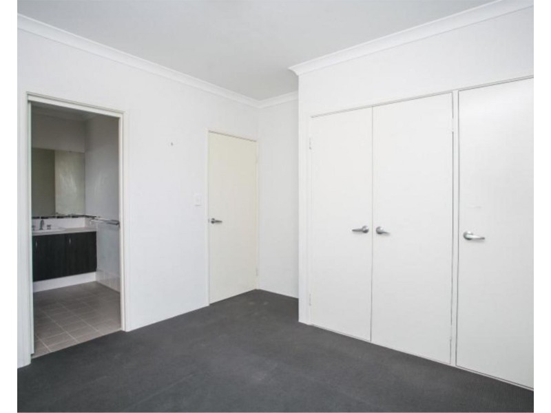 6C Messenger Street, Kelmscott WA 6111