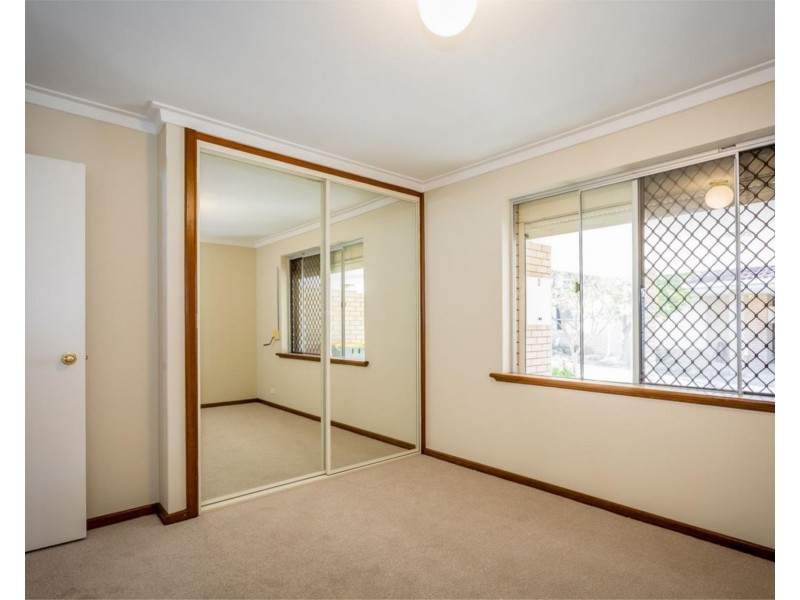 2/201 Royal Street, Yokine WA 6060