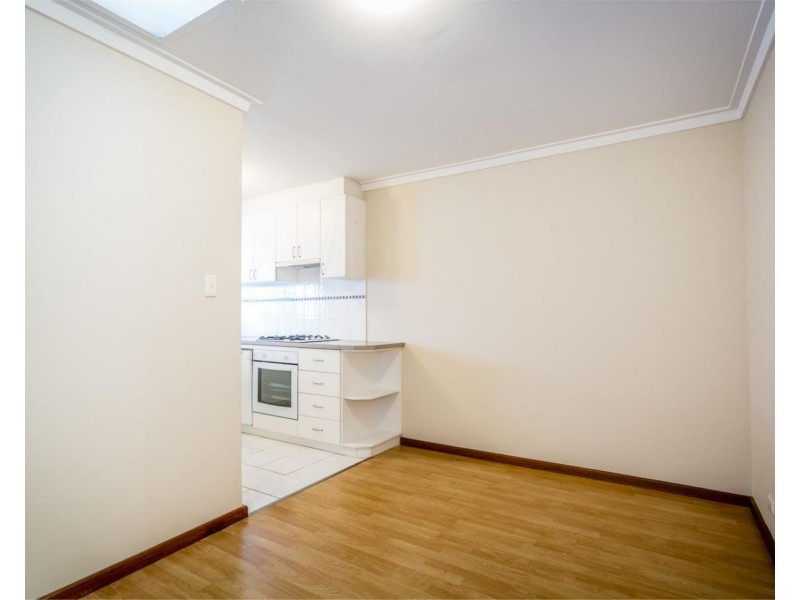 2/201 Royal Street, Yokine WA 6060
