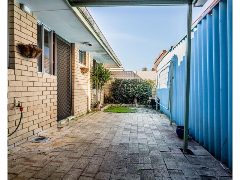 2/201 Royal Street, Yokine WA 6060