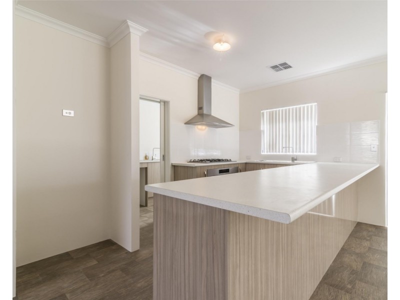 6 Scrubwren Circuit, Alkimos WA 6038