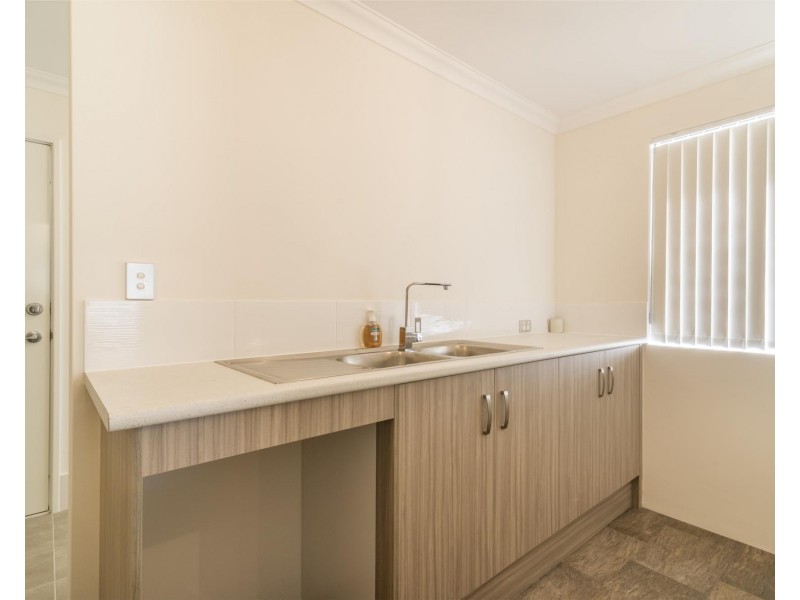 6 Scrubwren Circuit, Alkimos WA 6038