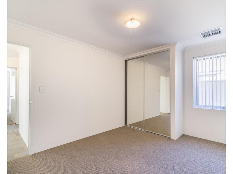 6 Scrubwren Circuit, Alkimos WA 6038