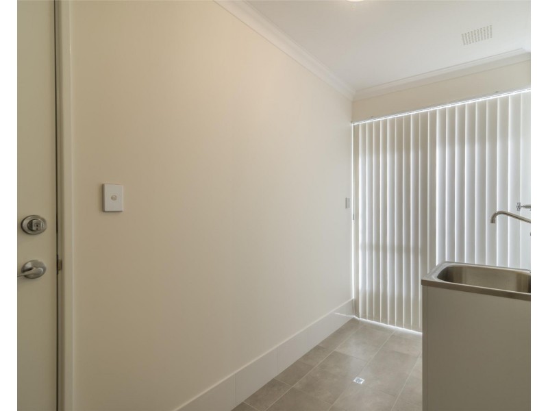 6 Scrubwren Circuit, Alkimos WA 6038