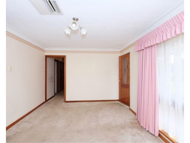 1  Warner Road, High Wycombe WA 6057