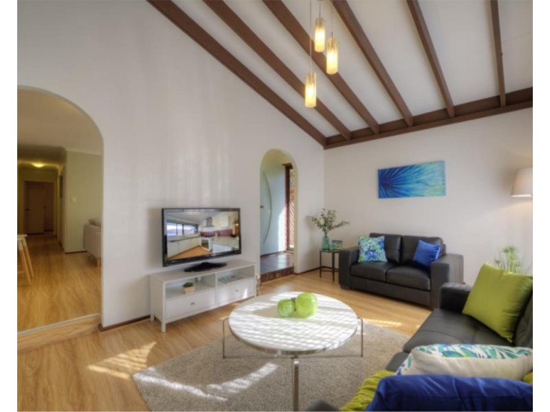 24 Gloves Place, Beechboro WA 6063