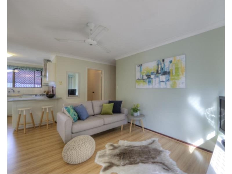 24 Gloves Place, Beechboro WA 6063