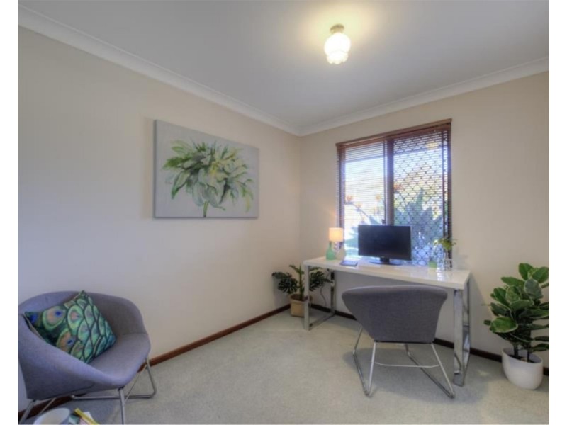 24 Gloves Place, Beechboro WA 6063