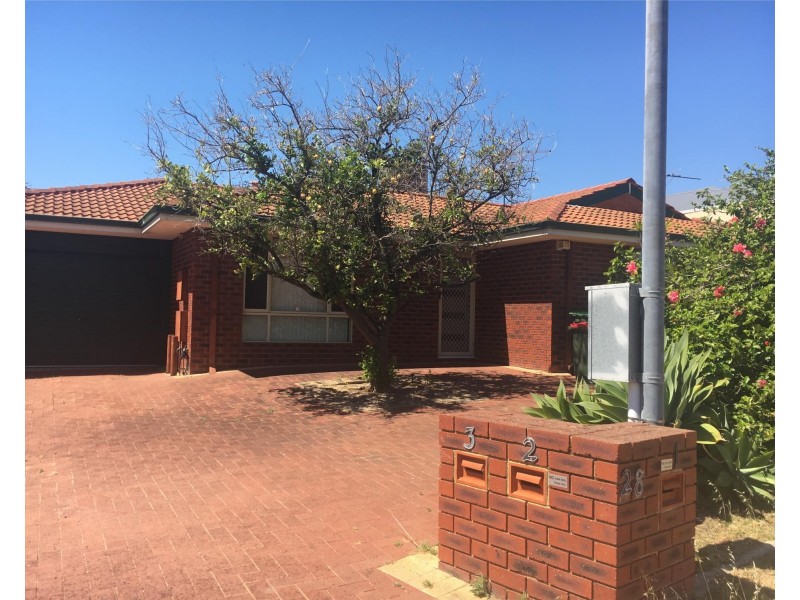 1/28 Montrose Way, Nollamara WA 6061