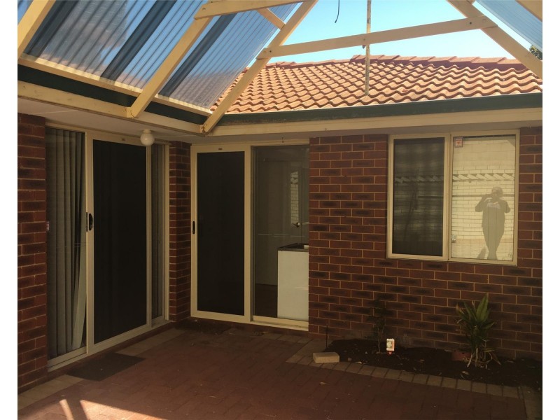 1/28 Montrose Way, Nollamara WA 6061