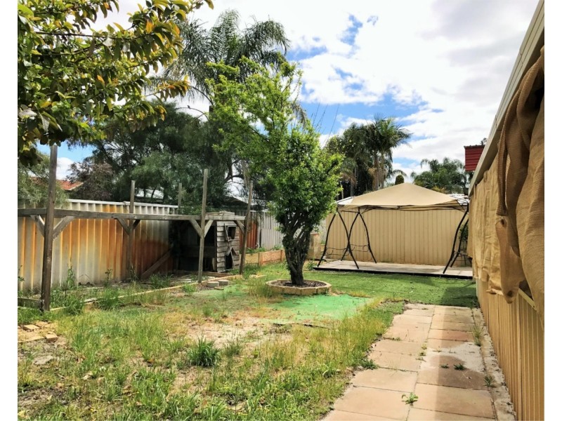 7 Congo Place, Beechboro WA 6063