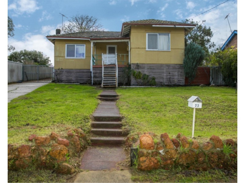 23 Beacham Crescent, Medina WA 6167