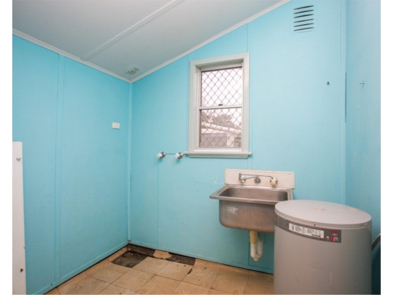 23 Beacham Crescent, Medina WA 6167