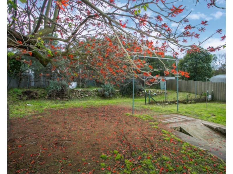 23 Beacham Crescent, Medina WA 6167