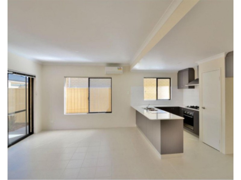 9 Blue Road, Canning Vale WA 6155