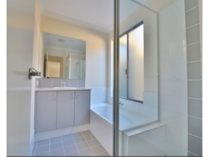 9 Blue Road, Canning Vale WA 6155