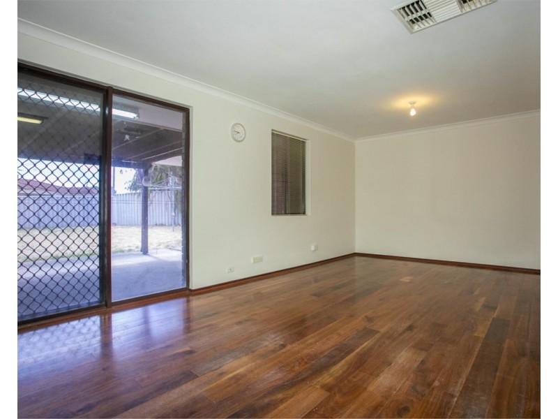 11 Nile Place, Beechboro WA 6063