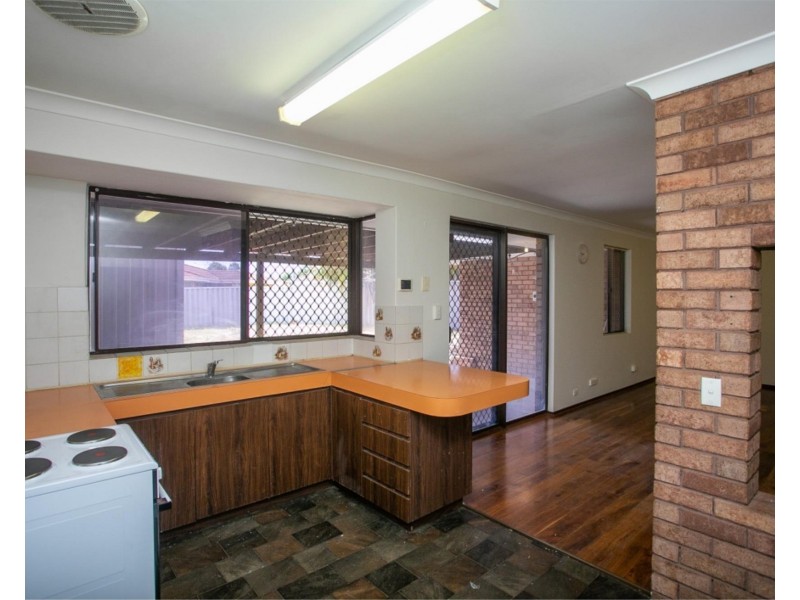 11 Nile Place, Beechboro WA 6063