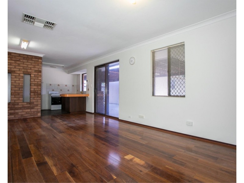 11 Nile Place, Beechboro WA 6063