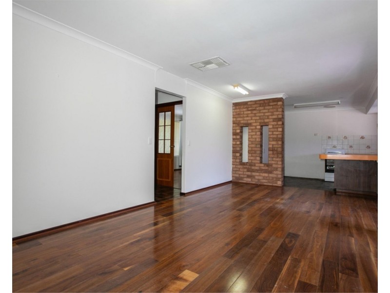 11 Nile Place, Beechboro WA 6063