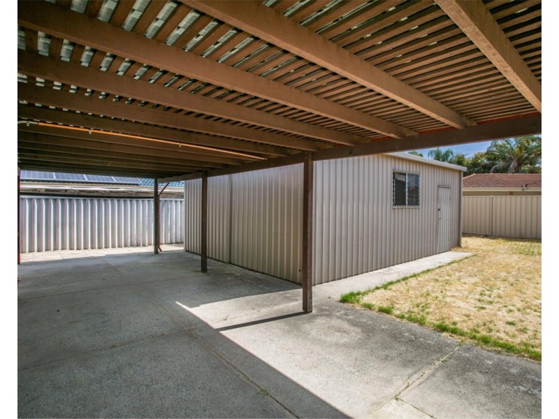 11 Nile Place, Beechboro WA 6063