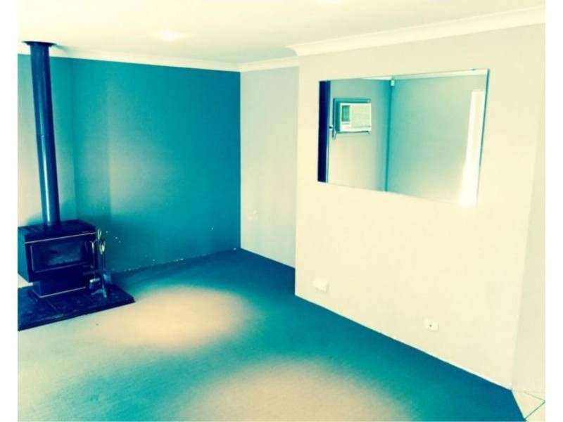 8 Duval Court, Marangaroo WA 6064