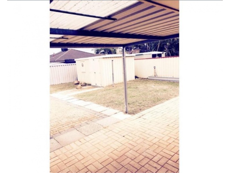 8 Duval Court, Marangaroo WA 6064