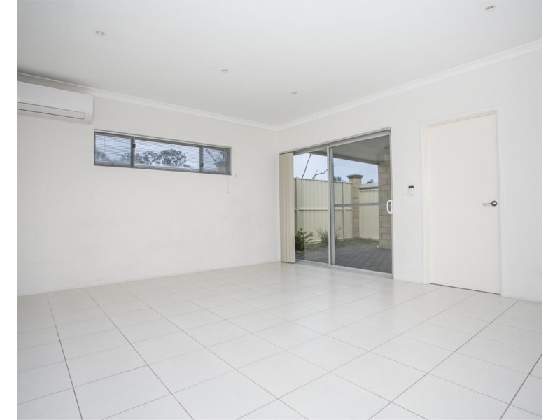 20 Hoypoy Gardens, Darch WA 6065