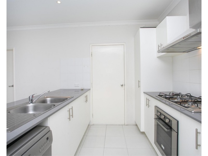 20 Hoypoy Gardens, Darch WA 6065