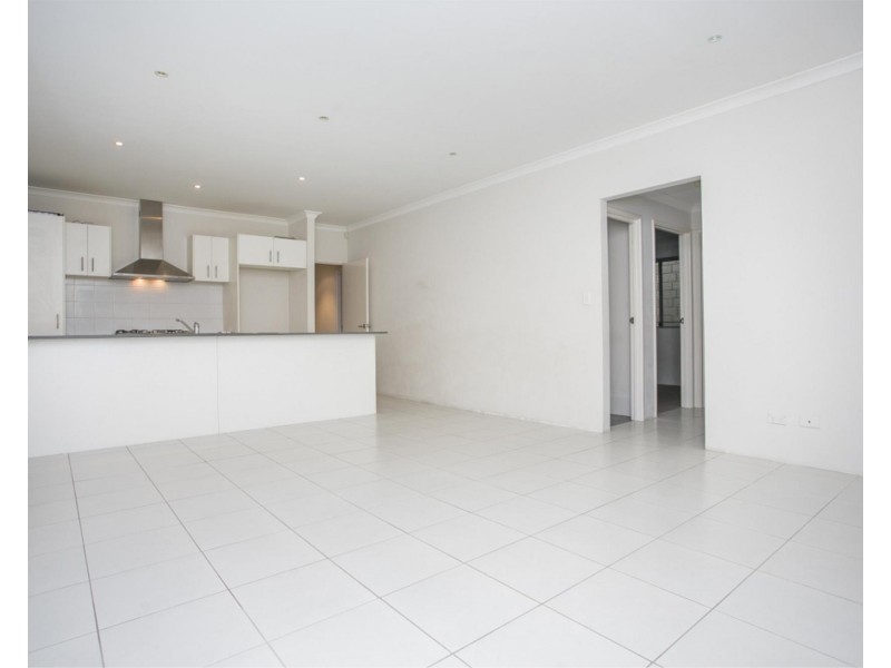 20 Hoypoy Gardens, Darch WA 6065