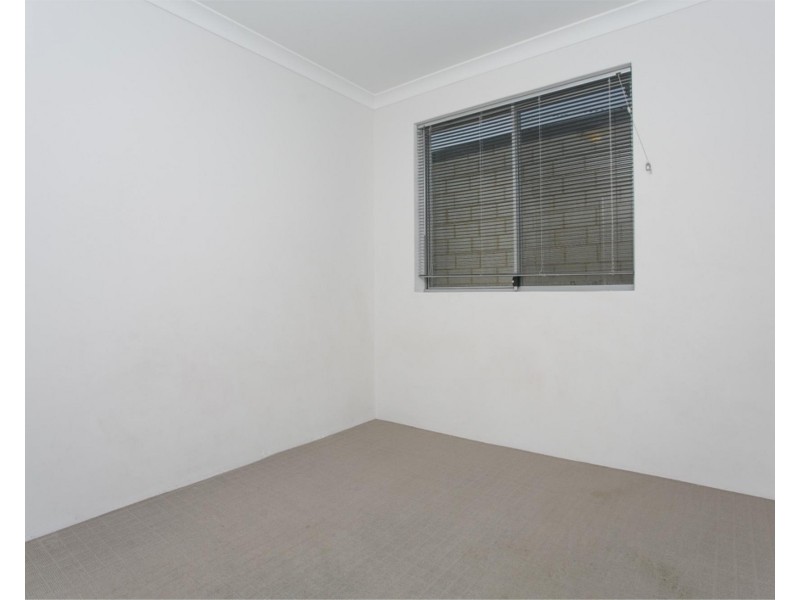 20 Hoypoy Gardens, Darch WA 6065