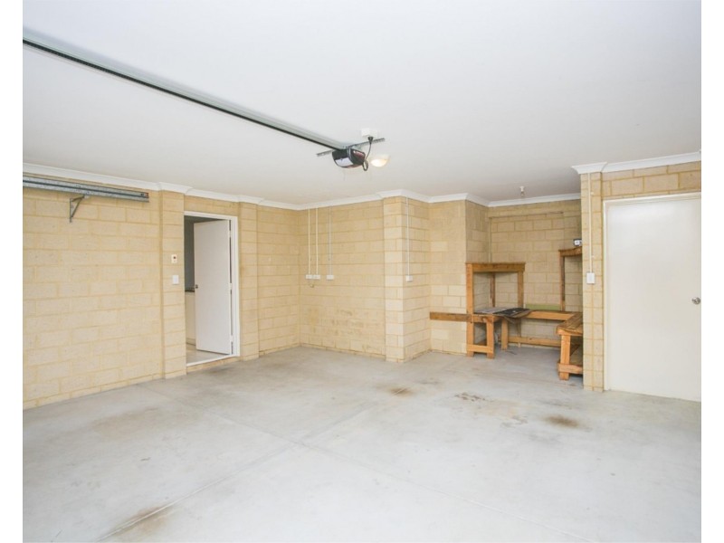 20 Hoypoy Gardens, Darch WA 6065