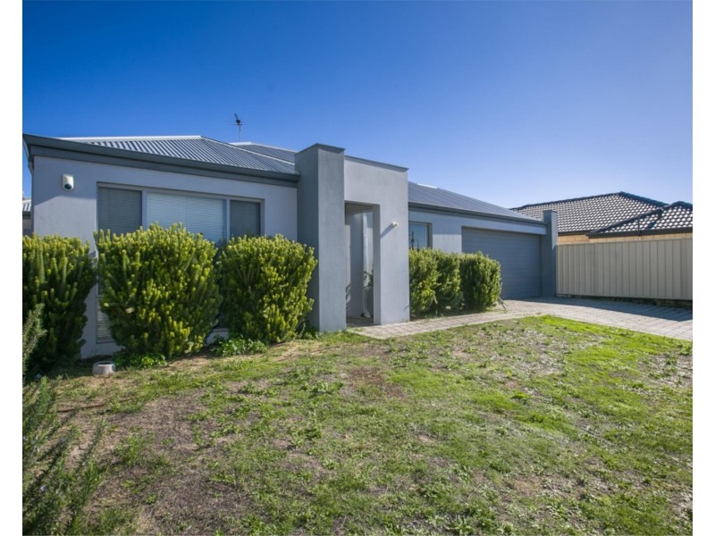 20 Hoypoy Gardens, Darch WA 6065