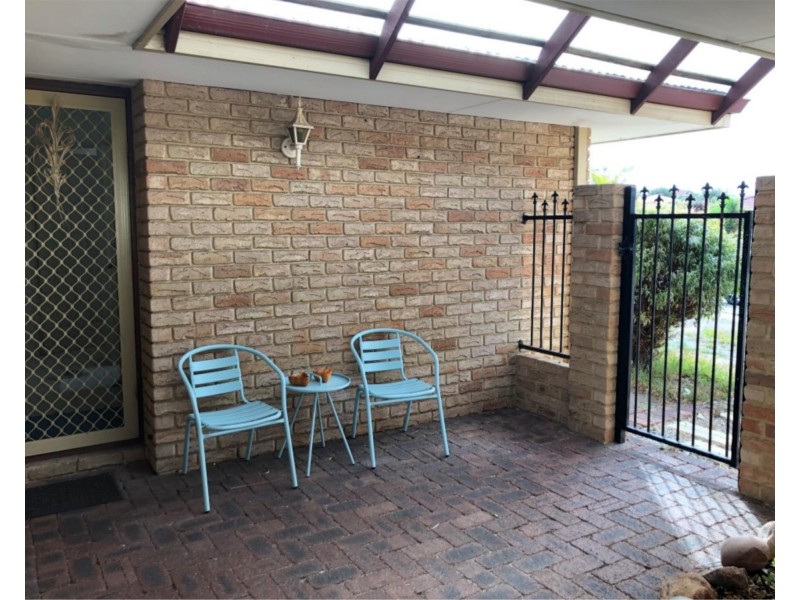 3 St Lawrence Drive, Beechboro WA 6063