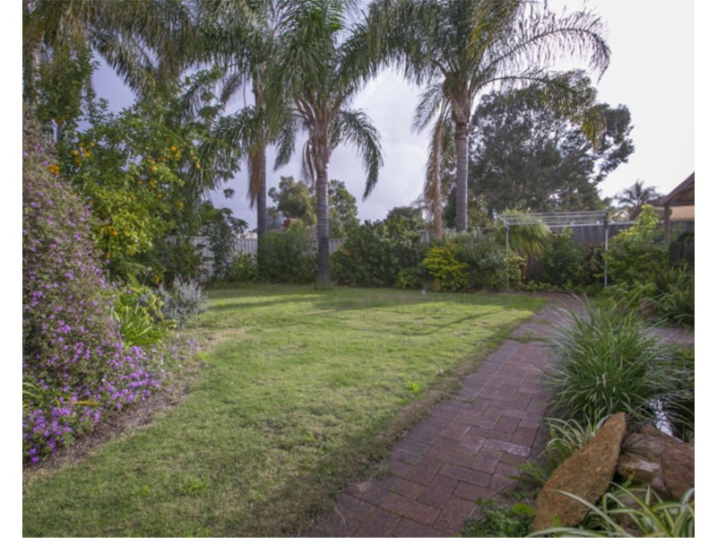 21 Amazon Drive, Beechboro WA 6063