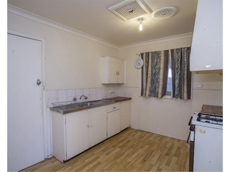 34  Southgate Road, Langford WA 6147