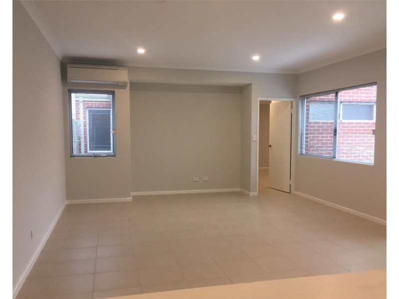 12 Addington Loop, Piara Waters WA 6112